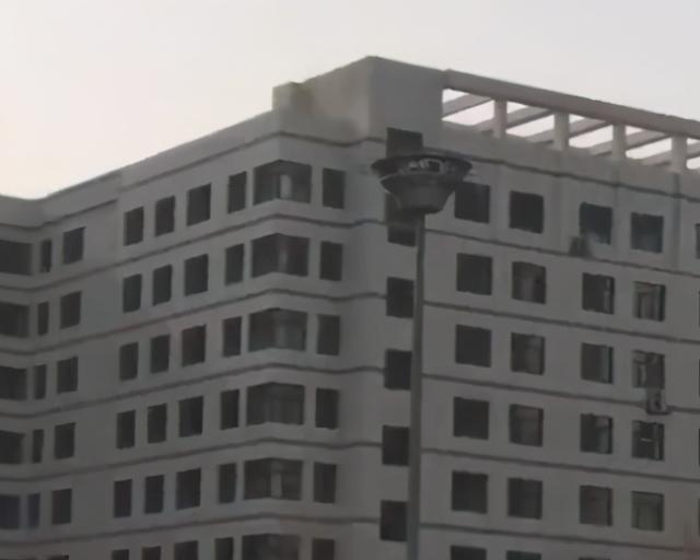 女孩公务员考试丢手机含亡父生前资料 素质呢？