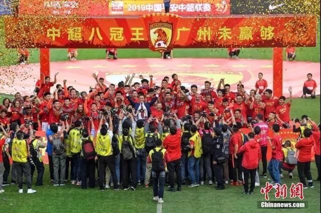 足协“改名令”发布后球迷开启了“头脑风暴”