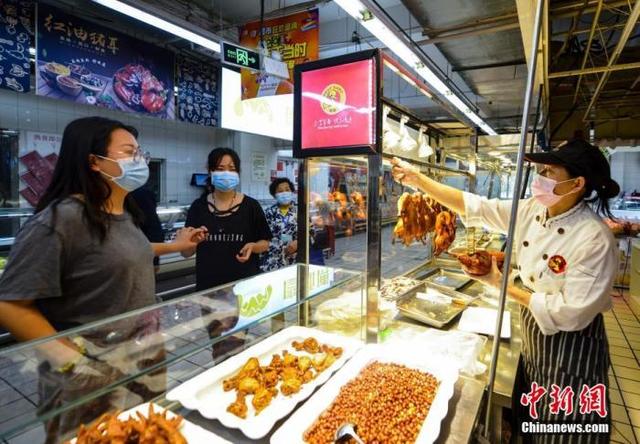 顾客不戴口罩时可拒绝其进入市场购物