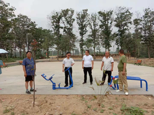 郑州市市场监管局联合爱心企业爱心人士捐建休闲健身广场