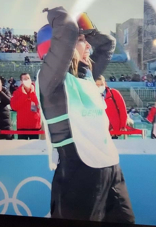 北京冬奥会上 中国运动员接连夺冠