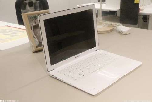 50000:1+92%色域 顶级24宽屏全球首测